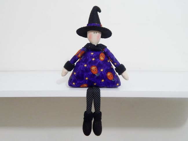 Bruxinha de Halloween (1)